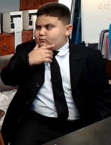 pinguinthecitymuse tweet media