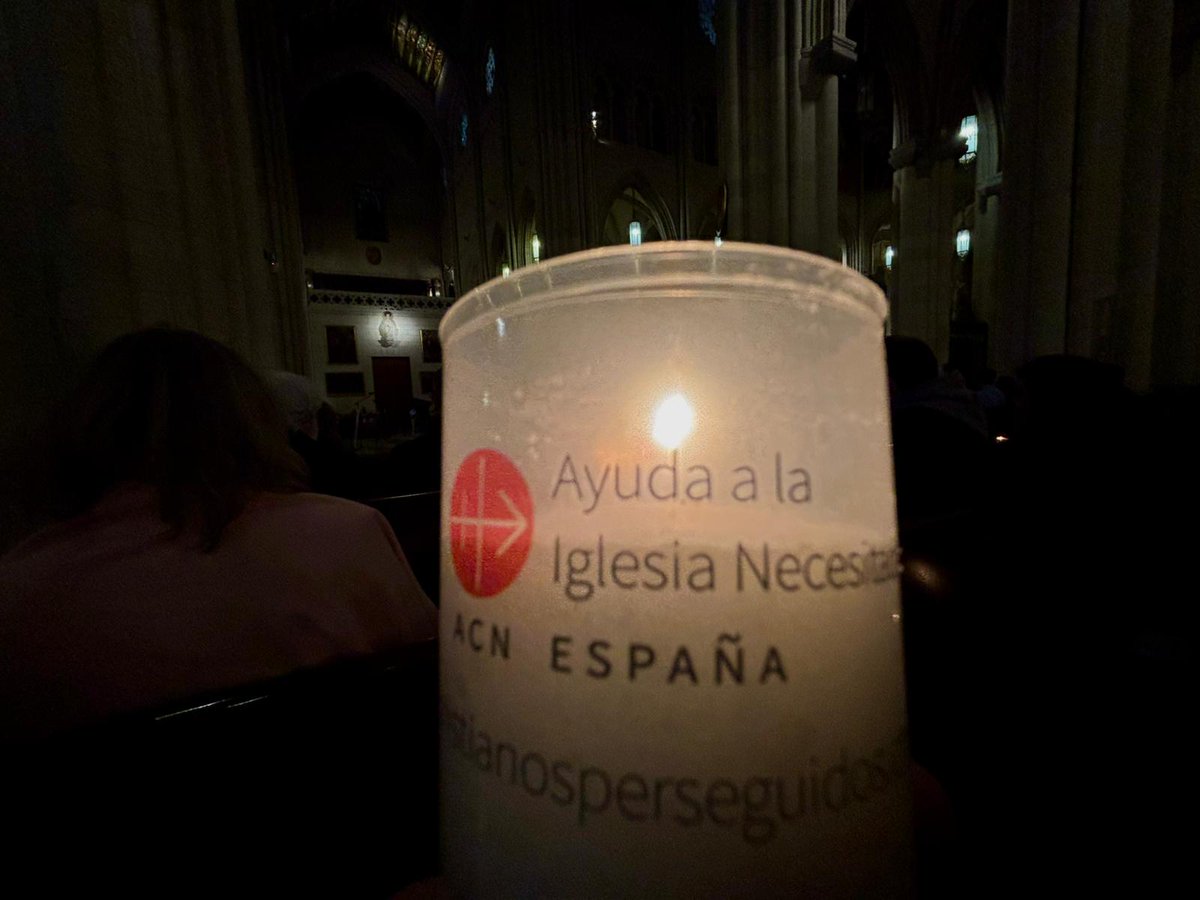 archimadrid's tweet photo. 📰#XNocheDeLosTestigos con @AyudaIglesNeces: orar para dar fuerza a los #CristianosPerseguidos para seguir adelante

➡️«Mirar a esa Iglesia que está necesitada de nuestra oración y de nuestro abrazo»

#IglesiaDeMadrid #AyudaIglesiaNecesitada

https://t.co/woRAYyU377 https://t.co/upfGy3kkbV