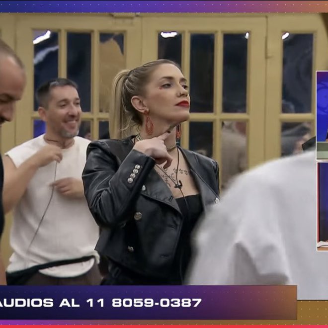 Soy yo o algunos están queriendo analizar los movimientos de Carmiña??

Tipo “que va hacer, que nos va a preguntar?” JAJAJ

Ella es impredecible 😈 macabra! 
#Granhermano