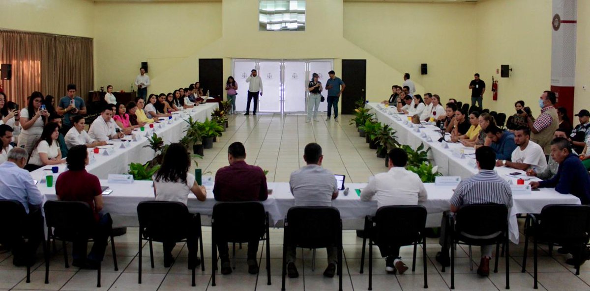IMADESCOL's tweet photo. Seguimos trabajando por un modelo energético más limpio, justo y sostenible para el presente y el futuro de Colima. 🌎 https://t.co/CuWJ2pvyAV