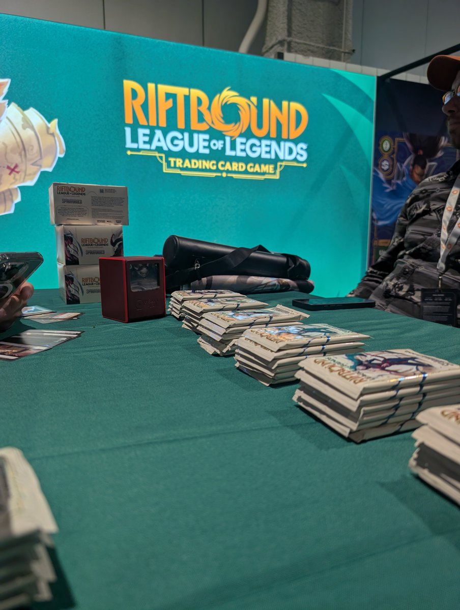 ALL_CAPS_CAM's tweet photo. ALL CAPS CAM's first time playing #spiritforged at #RQVegas https://t.co/pPfvD0s15i