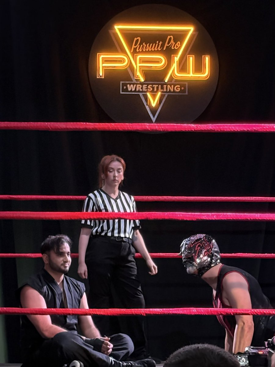 Oliver Drake tweet media