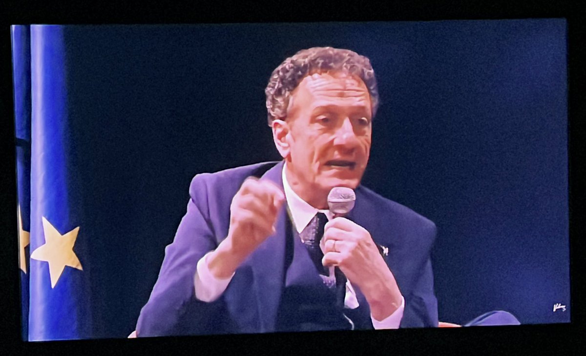xnitius's tweet photo. Lezione di @A_Gusmeroli sulla #pressionefiscale 
#StatiGeneraliEconomia2026 #Arona https://t.co/7ov3UmD6RC