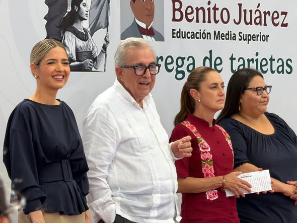 Reunión de delincuentes hoy en Mazatlán, felices de la vida 😠