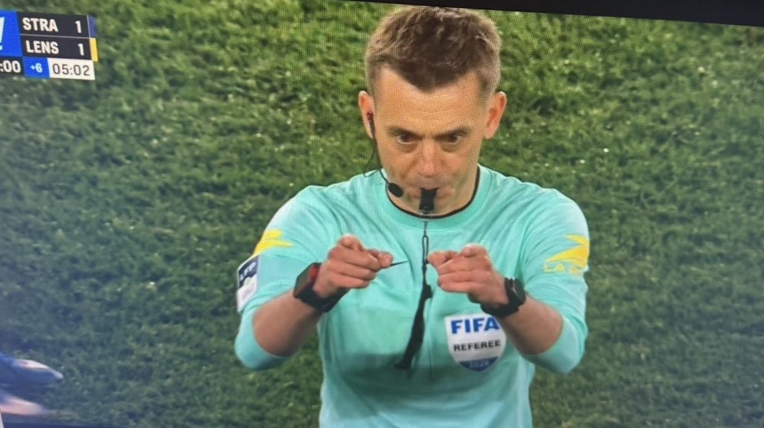 𝙋𝙐𝙉 tweet media