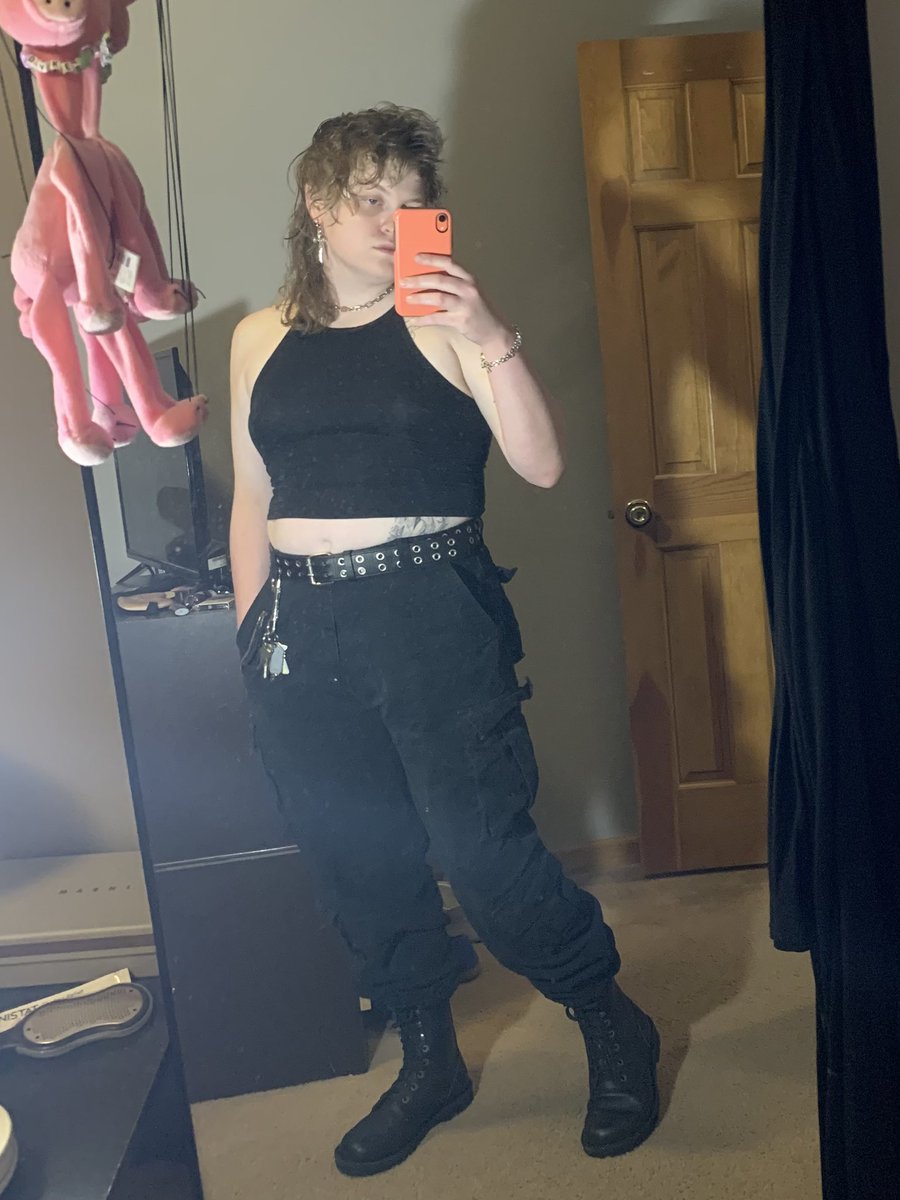 please don't call me butch. I couldn't manage a Long John Silver's for shit and I'm a sub bottom