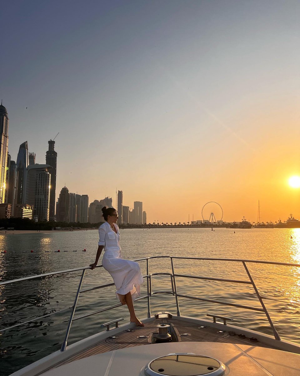 Michelle Keegan shared these pics via her Instagram account on November 15, 2022.