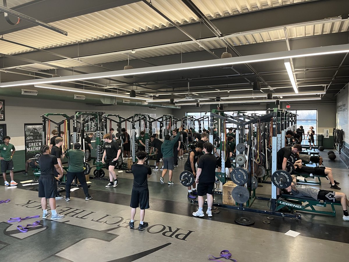 Santa Fe Wolves Football #TheFE tweet media