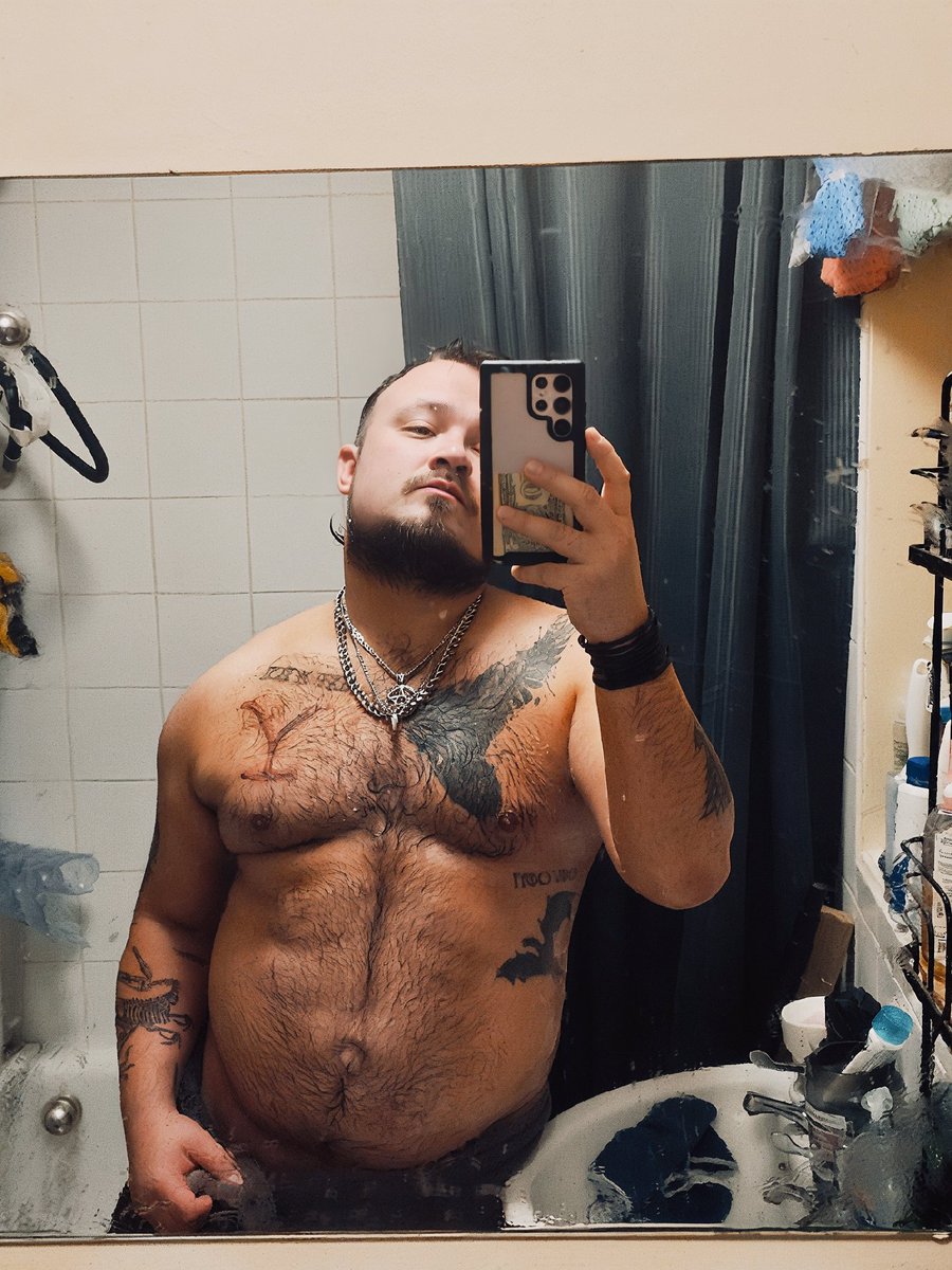 Tourettes Lad Official tweet media