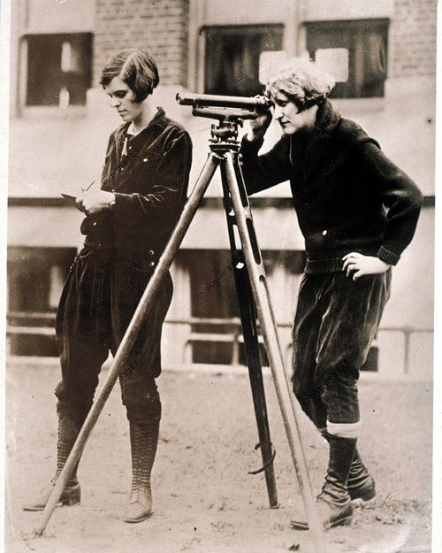 LandSurveyorsU's tweet photo. Surveying in the 1920s Surveying in the 1920s - https://t.co/AhFcUwp72d https://t.co/XW7S5LgNbX