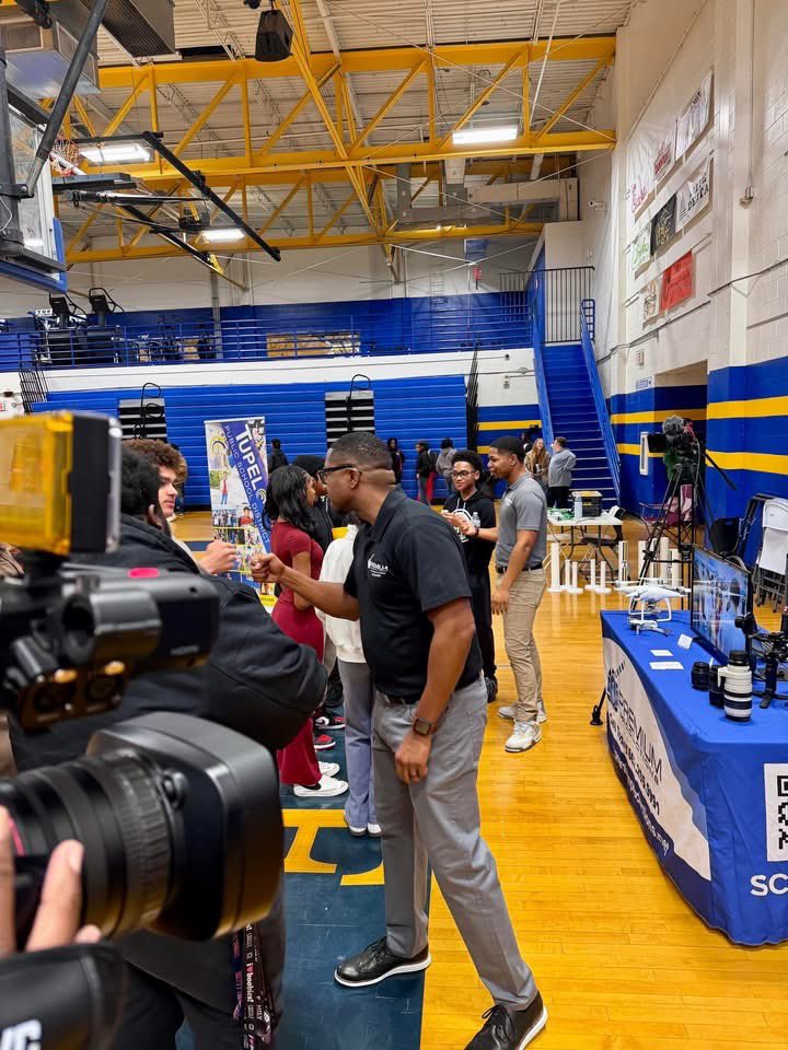 CareerTech_TPSD's tweet image. Another great Business and Industry Fair! Thanks to our wonderful community partners. We love seeing our students connect with local businesses and explore the many career paths available right here in Tupelo.💙💛  #CommunityPartnerships 
#FutureFocused #CTEMonth #tpsd