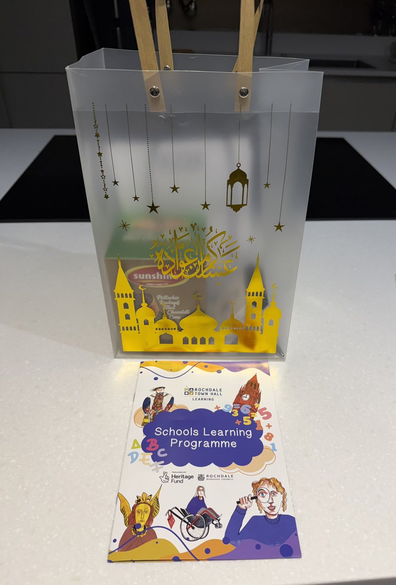 Louise Scott DL 🐝 tweet media