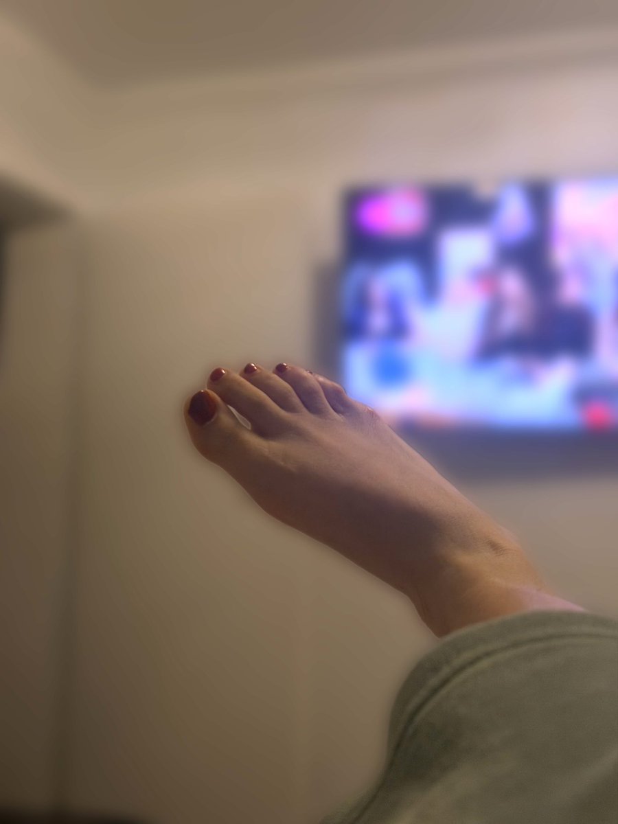 milalausoft's tweet photo. Gute Nacht, mein kleiner Zahlsklave. 💸
Während du von meinen Füßen träumst, wächst mein Kontostand weiter.
Vergiss nicht, wofür du existierst. 👣✨

#Findom #Finanzherrin #Zahlsklave #Fetisch #FeetLover #Geldmacht #Devot #Göttin #Tribute #FootFetish https://t.co/65elzJ0eNs