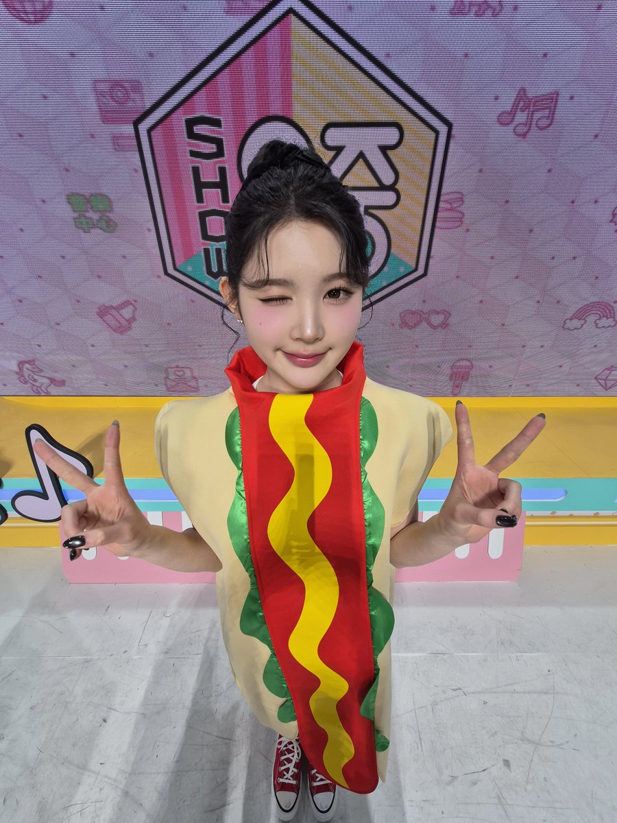 🗓 | Hearts2Hearts schedule for today — 260228. ▪︎ MBC Show