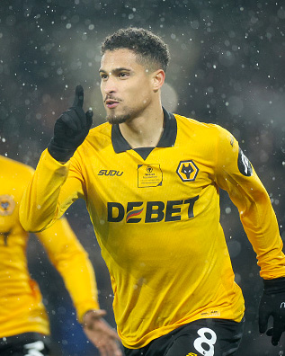 brfootball's tweet photo. Third-place Aston Villa lost 2-0 to bottom-of-the-table Wolves.

Wolves hadn't beaten a side in the top half of the Premier League table in over a year 😮 https://t.co/EOi0bDF6gD