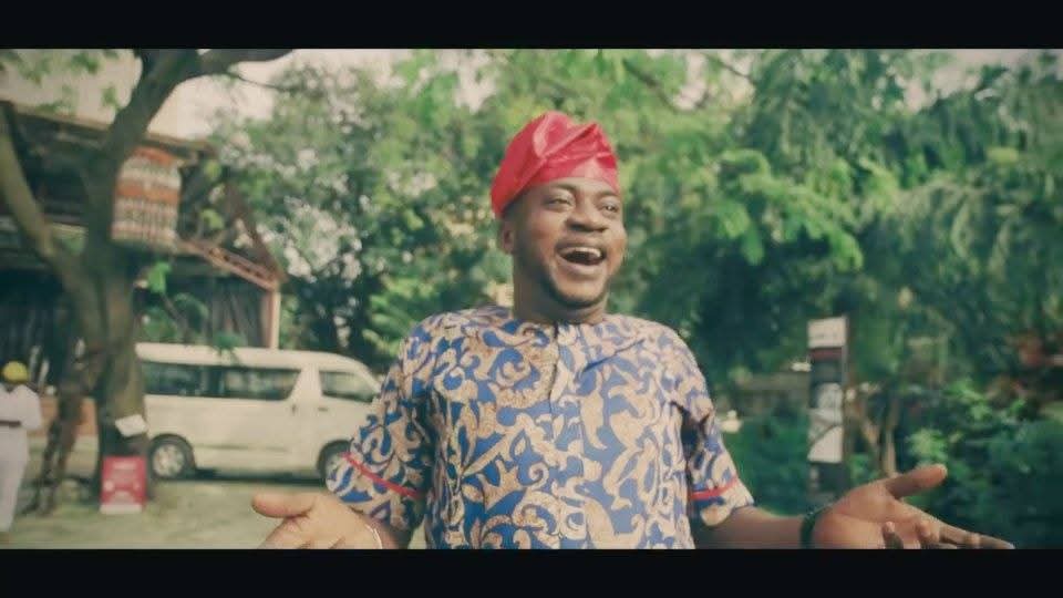 Aston Villa Loosing to Wolves next is Chelsea vs Arsenal they will both loose after which the Mighty Manchester United meets Crystal palace at Old Trafford. We are in the title race!