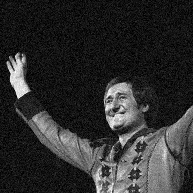 Neil Sedaka has passed away at age 86. Rest In Peace.