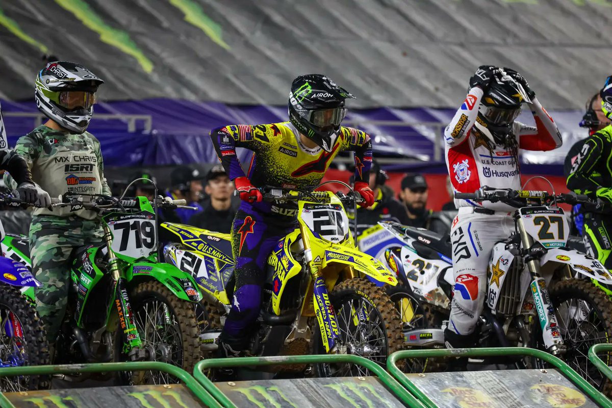 MakitaTools's tweet image. Another race is another chance for @pmg.racing to hit the podium like the champions they are! Get on out to see some @supercross at the historic @daytona International Speedway!  Makita is right there next to PMG with tools and support! 

#makitausa #makitatools #pmg.racing