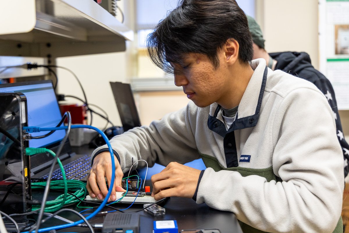 UNC Charlotte College of Engineering tweet media