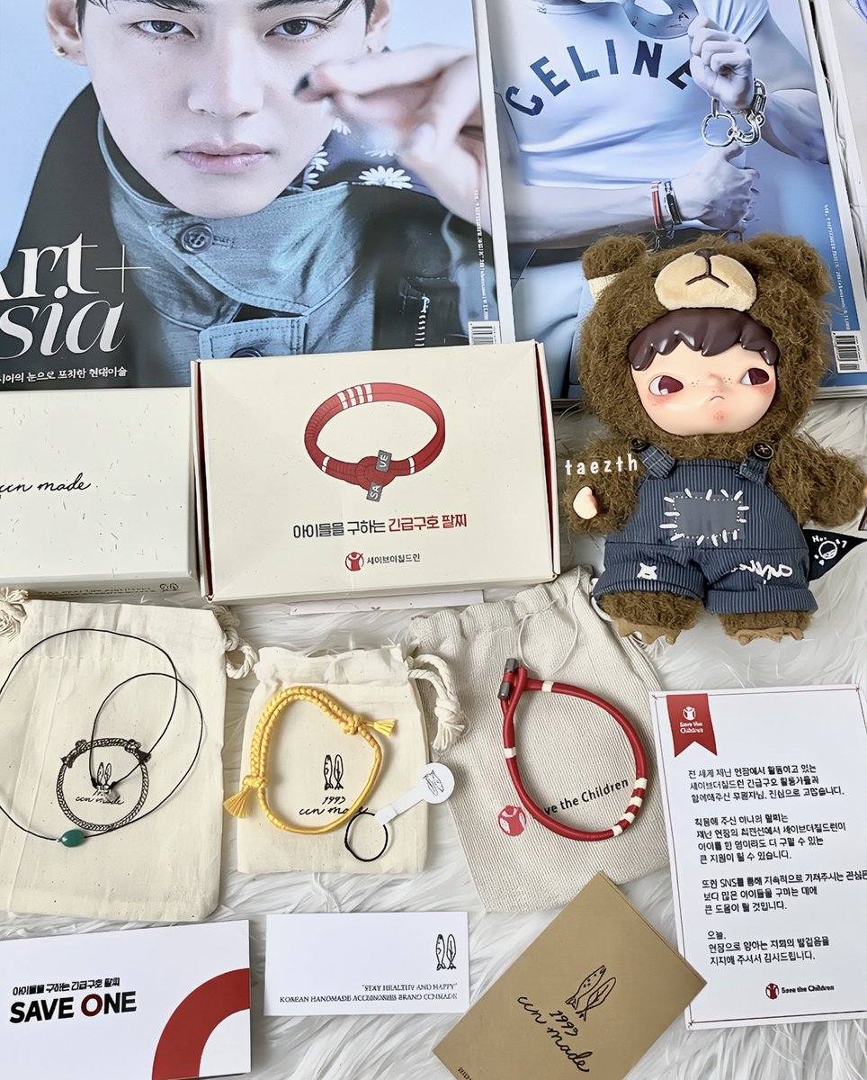 taezth_'s tweet photo. thv’s girl🐻🍓 https://t.co/cvUbWxU1HG