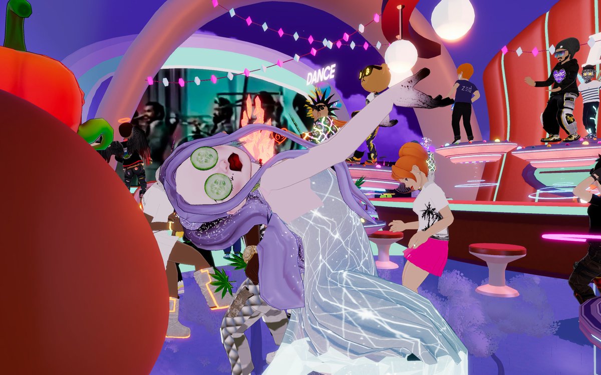 ToxicWaifu tweet media