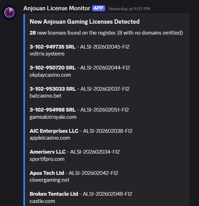 SmokeyLisa tweet media