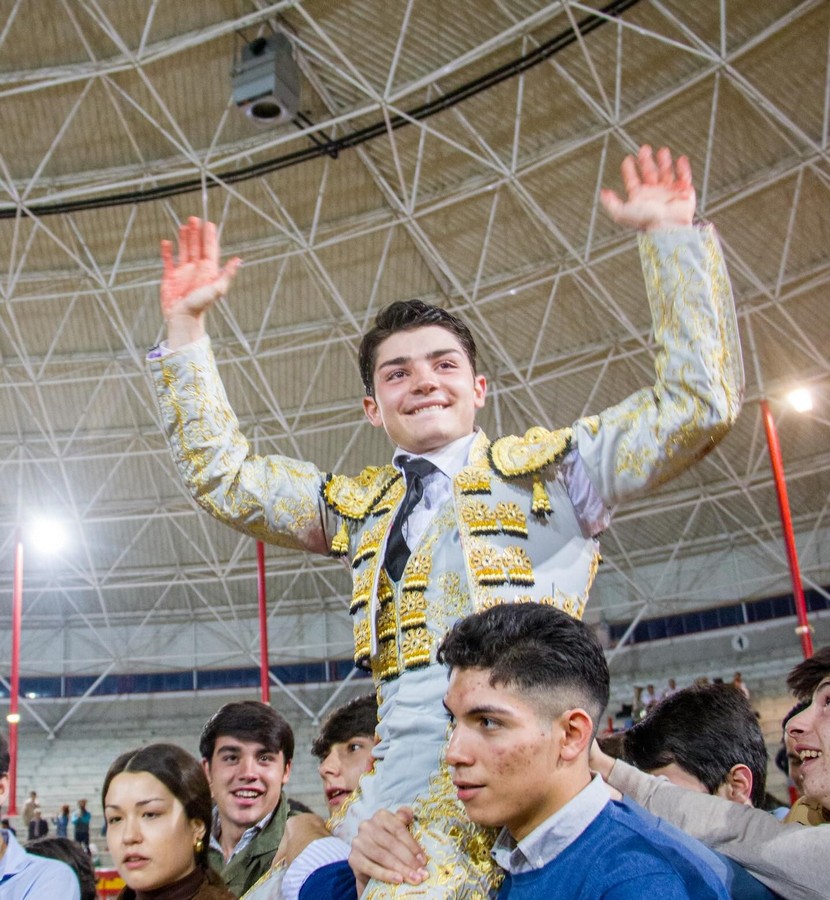 Chicuelinas y Tafalleras tweet media
