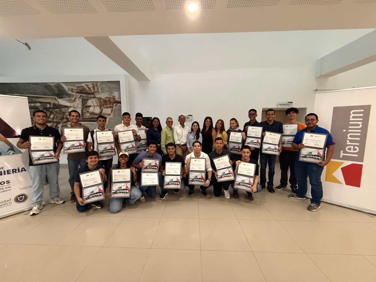 Reconocemos el talento y la dedicación de los estudiantes de Ingeniería Industrial y Mecánica de la Facultad de Ingeniería, quienes recibieron sus certificados por la práctica realizada en TERNIUM, destacándose por su excelencia académica. 👏