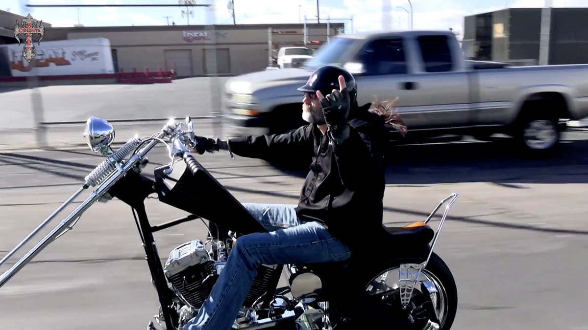 Count's Kustoms tweet media