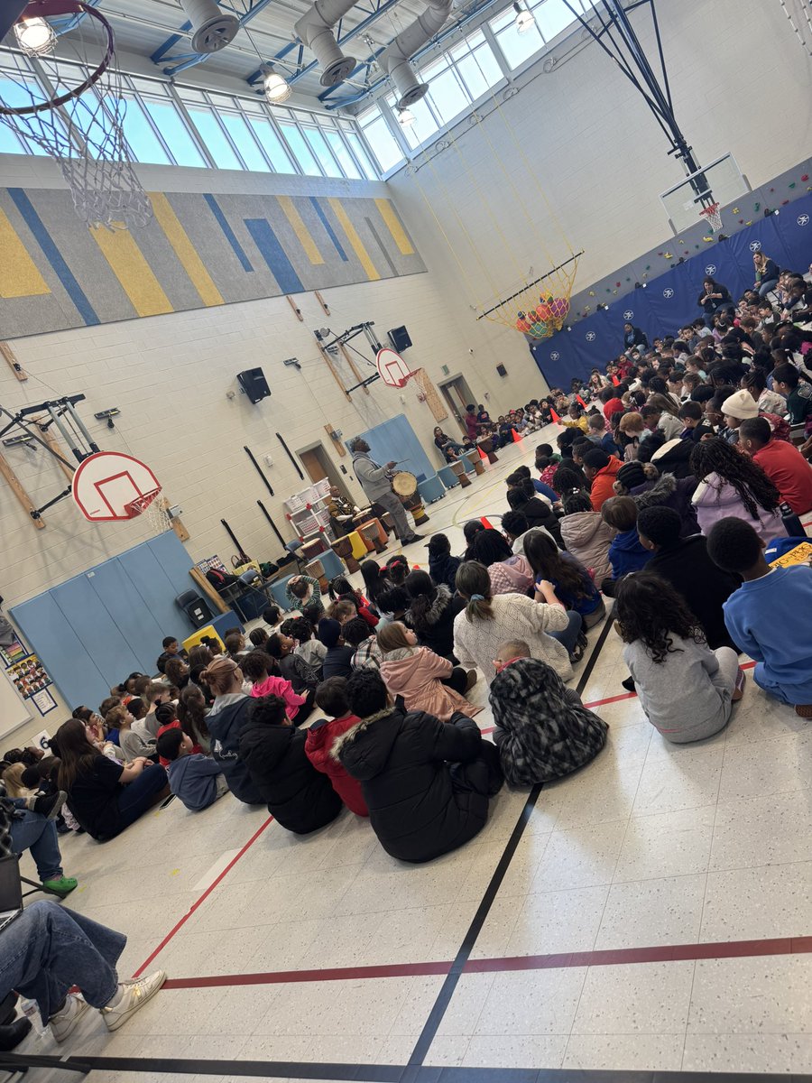mrs_jones6's tweet photo. R African Drums assembly…honoring tradition through music and movement ♥️🖤💛💚A wonderful way to close out #BlackHistoryMonth Everyone enjoyed ! @RossvilleElem @BaltCoPS https://t.co/FZyxRanaQC