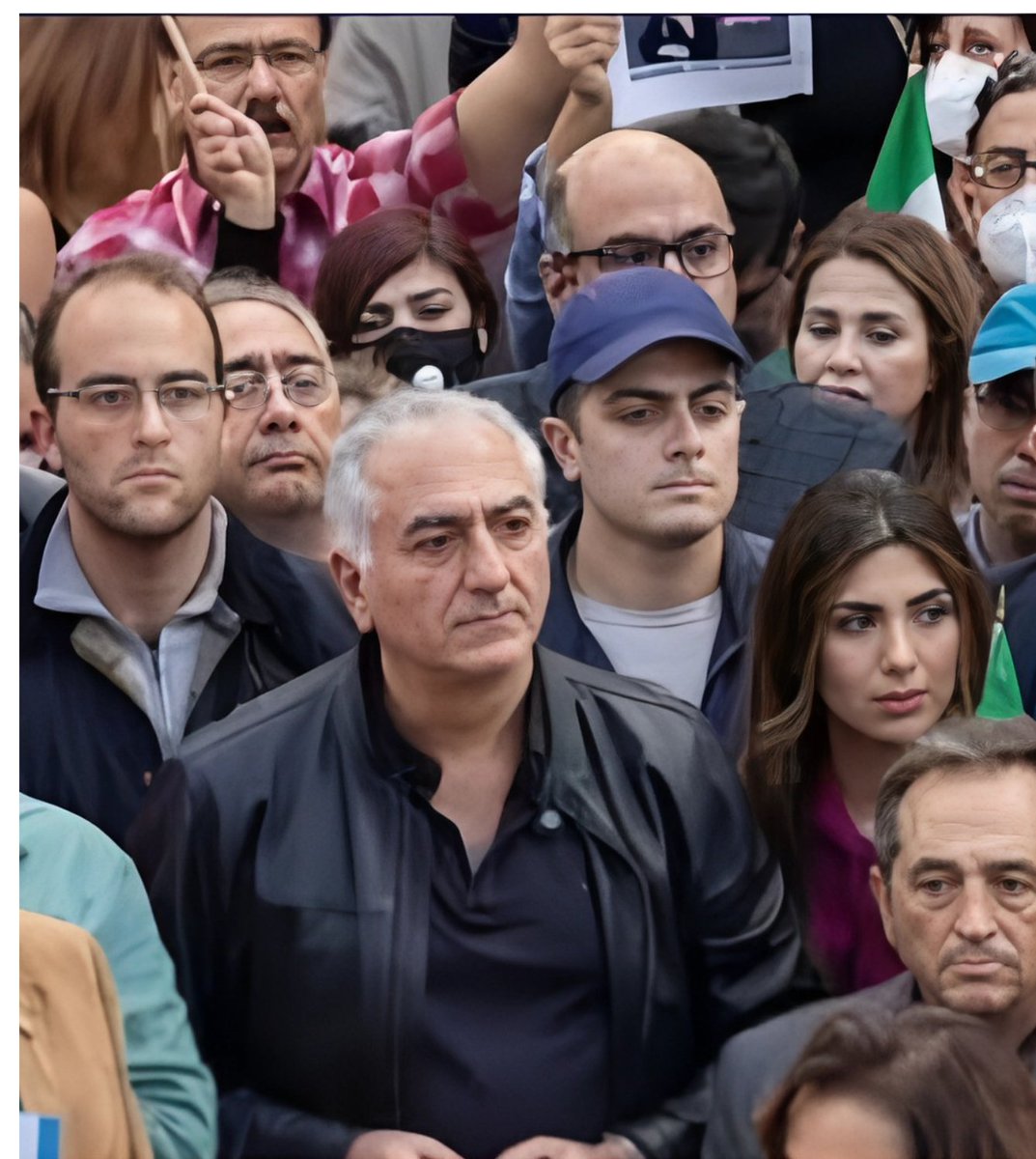 shagholos2's tweet photo. @USMilitaryViews Yes...����❤️👑👑👑

#KingRezaPahlavi https://t.co/VyW7YLGdKl