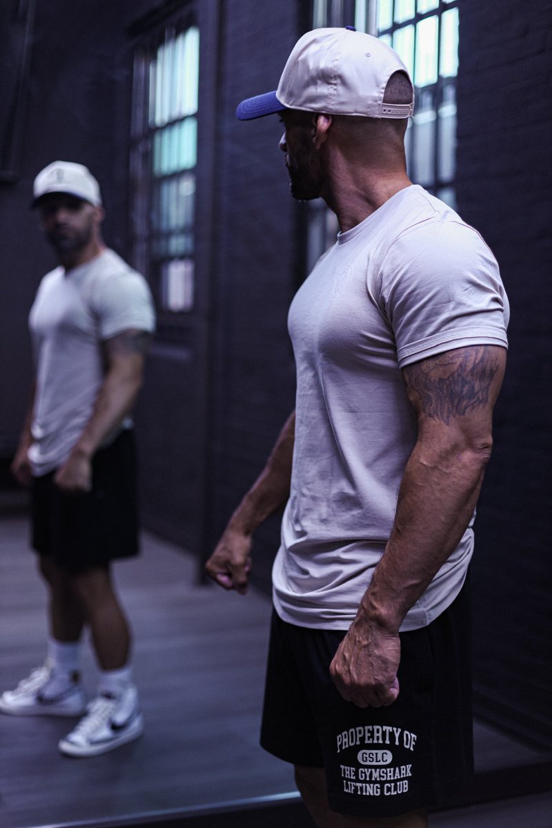 GezusV's tweet photo. Keep Your Head Down &amp; Just Keep Working! 

Don’t Come Up For Air until 6 Months have Passed, Review your Progress 

Then Put Your Head Right Back Down &amp; Get Back to Work!

#notetoself https://t.co/cjZPyElev6
