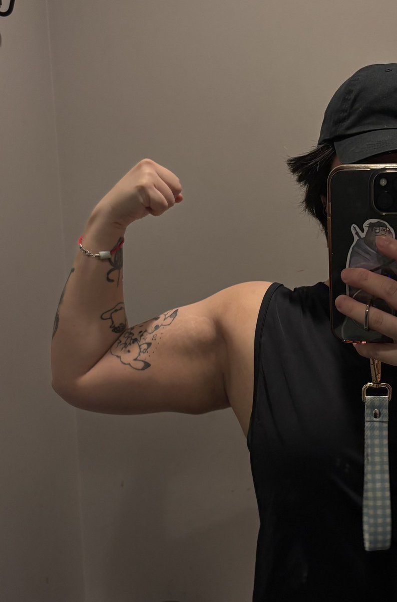 Ophelia Spectre 👻💙 Magical Ghoul Vtuber 💙👻 tweet media