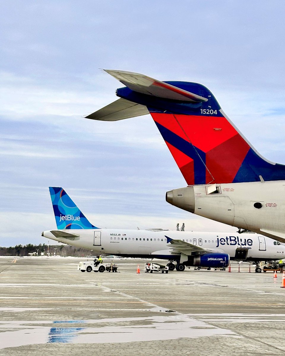 Worcester Airport tweet media