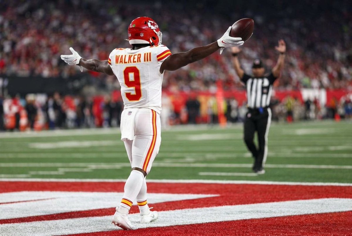 AlbertBreer believes Kenneth Walker III could land with the Chiefs in free  agency. "While drafting Jeremiyah Love would be ideal, there's no assurance  he'll be there at No. 9. It's also worth