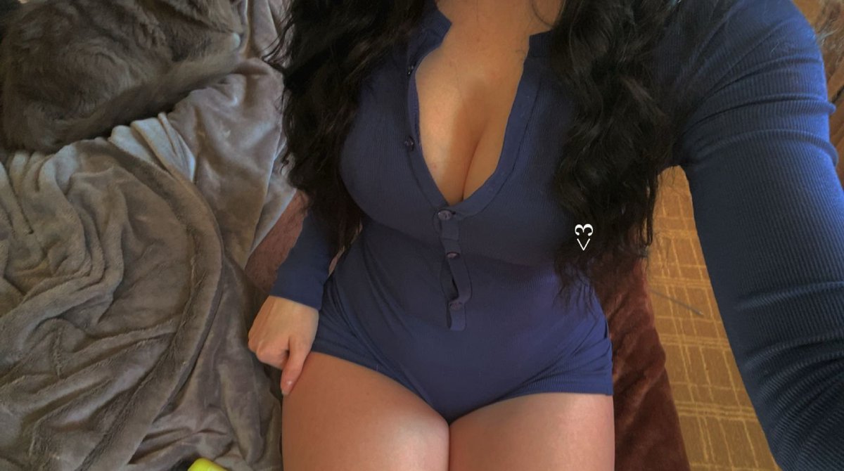 ｡ﾟ☆ * Em ☽ .* ☆ﾟ tweet media