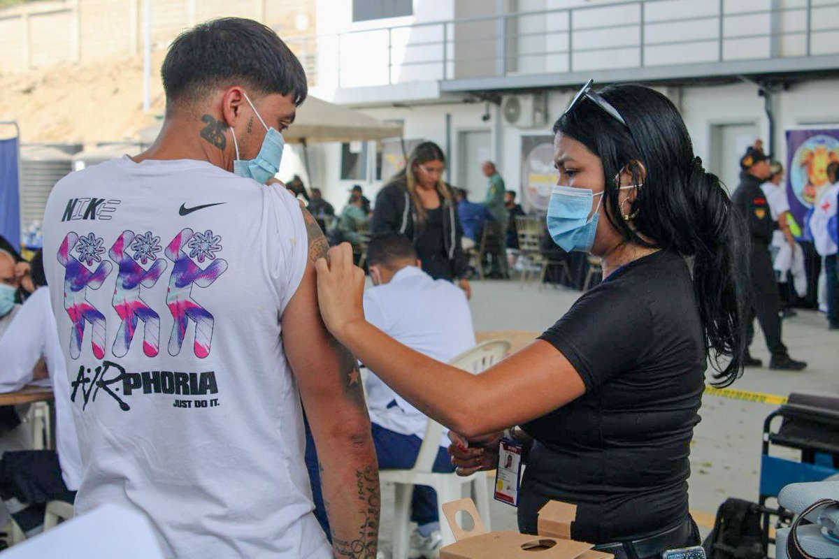 lugalama10's tweet photo. Llega el vuelo 117 del Plan Vuelta a la Patria con 133 compatriotas, Entre ellos, 5 niños y niñas que hoy reencuentran sus raíces.

El gobierno venezolano sigue comprometido con los migrantes venezolanos 

#BBB26 #BBMzansiS6 #bbvipks4 #amici25 https://t.co/c0Dy3p0fgZ