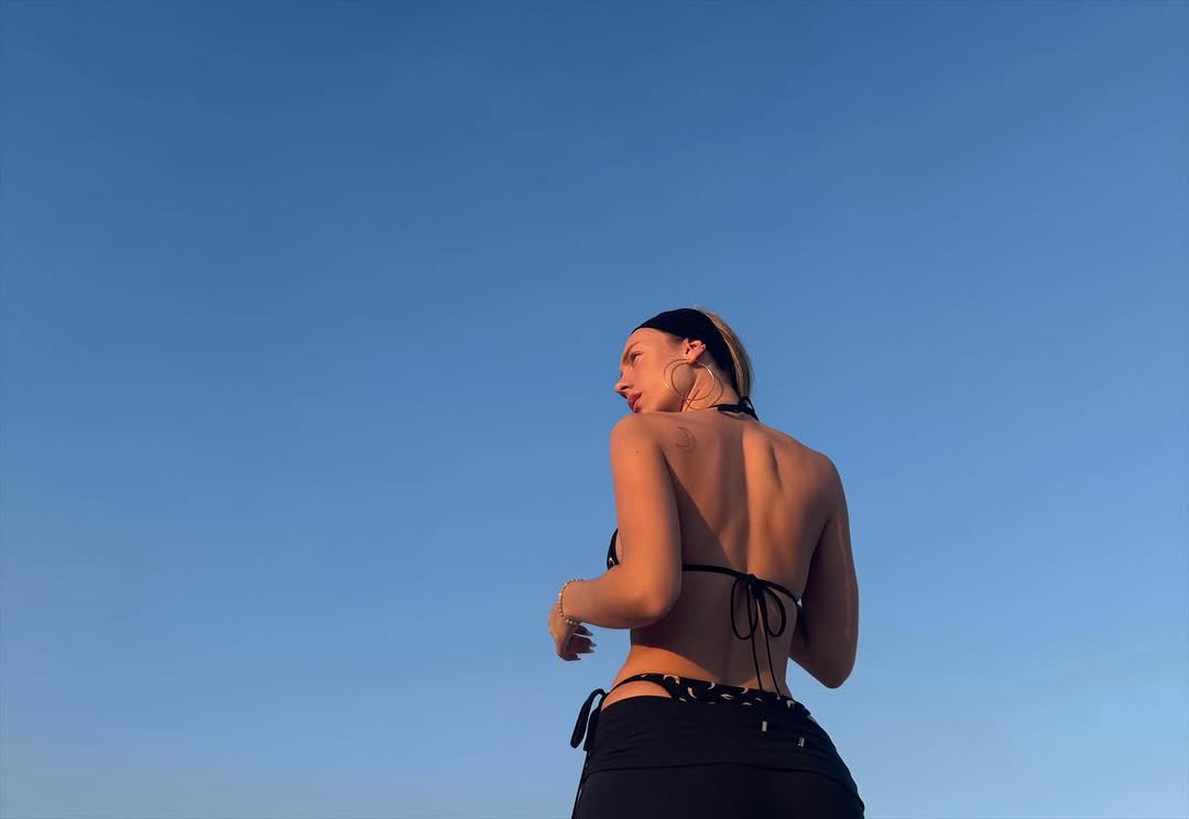 Ester Expósito tweet media