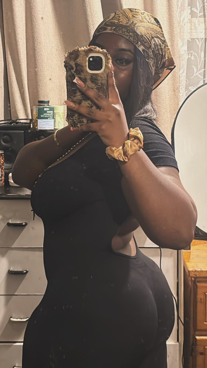 🧛🏼‍♀️. tweet media