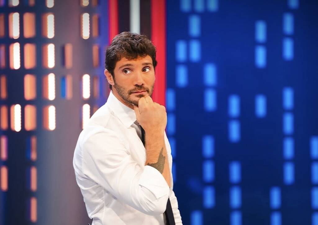 ilfaroonline's tweet photo. Sanremo 2027, nei corridoi Rai gira un solo nome: Stefano De Martino https://t.co/TEfwL6X1F6 #news #notizie #cronaca https://t.co/wWdixqwrnu