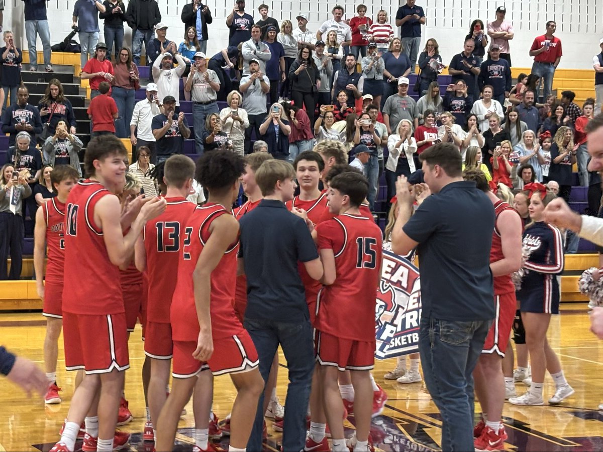 Patriot_Ath's tweet photo. .@LibertyMBB_LCP The Liberty Patriots defeat Krum 81-52 to win the Region 1 Area Championship. Great job, Patriots! #LCPfamily #PatriotCulture #CutTheNet https://t.co/Tga5dPn3vP