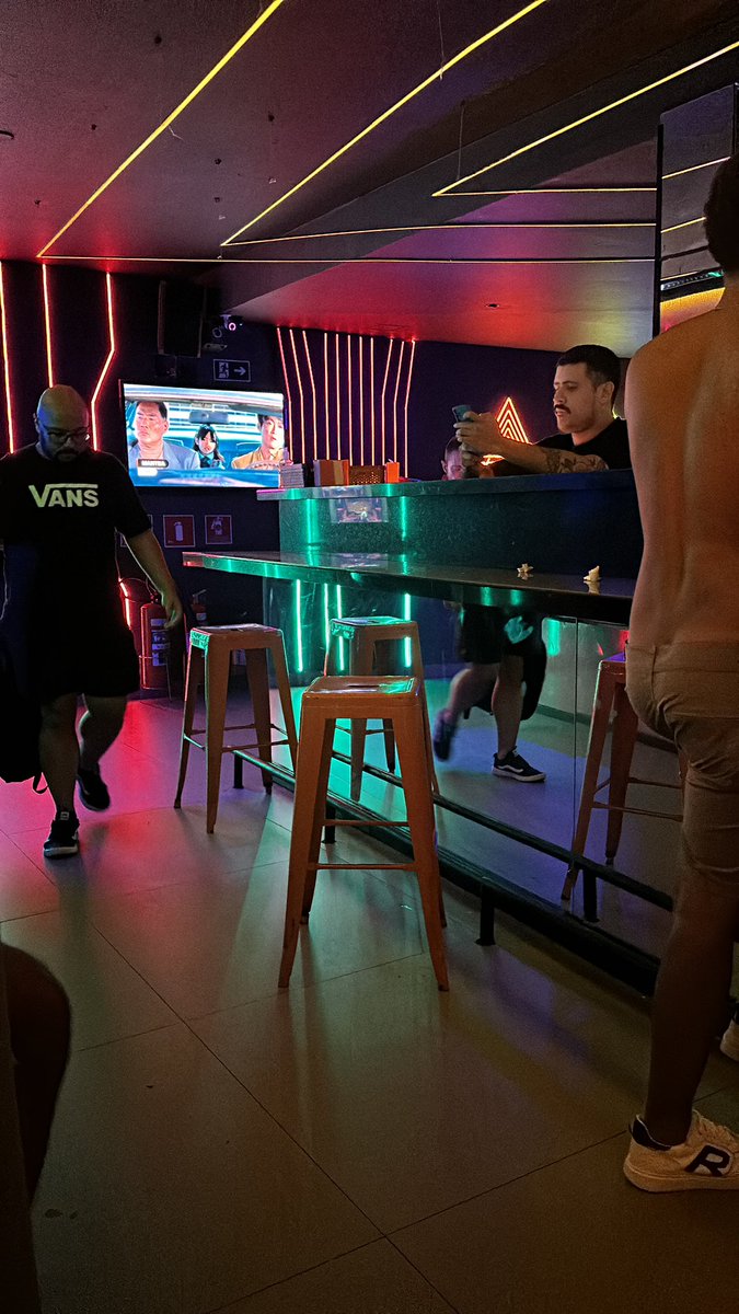 AlexandreRold10's tweet photo. Cheguei, quem eu vejo aqui hoje 👀 https://t.co/pXdmhaEpY1