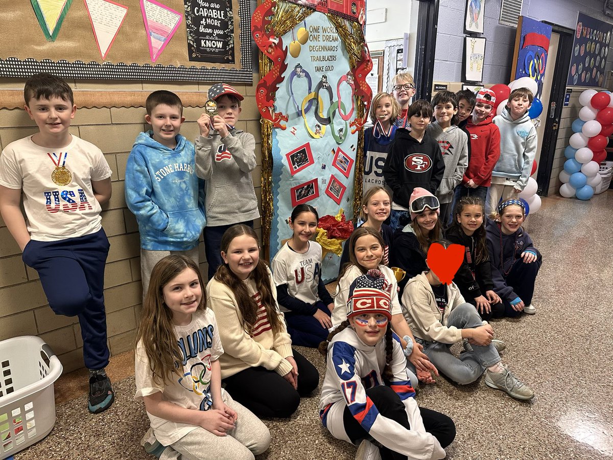 Mrs. D Washington School tweet media