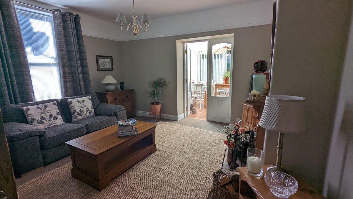 GlendaleHouse's tweet image. Bed and breakfast in the centre of the village of Goathland from £105 pppn. Check availability and book direct online glendalehouse.co.uk  #wheretostay #BedAndBreakfast #countryhouse #goathland #northyorkshire