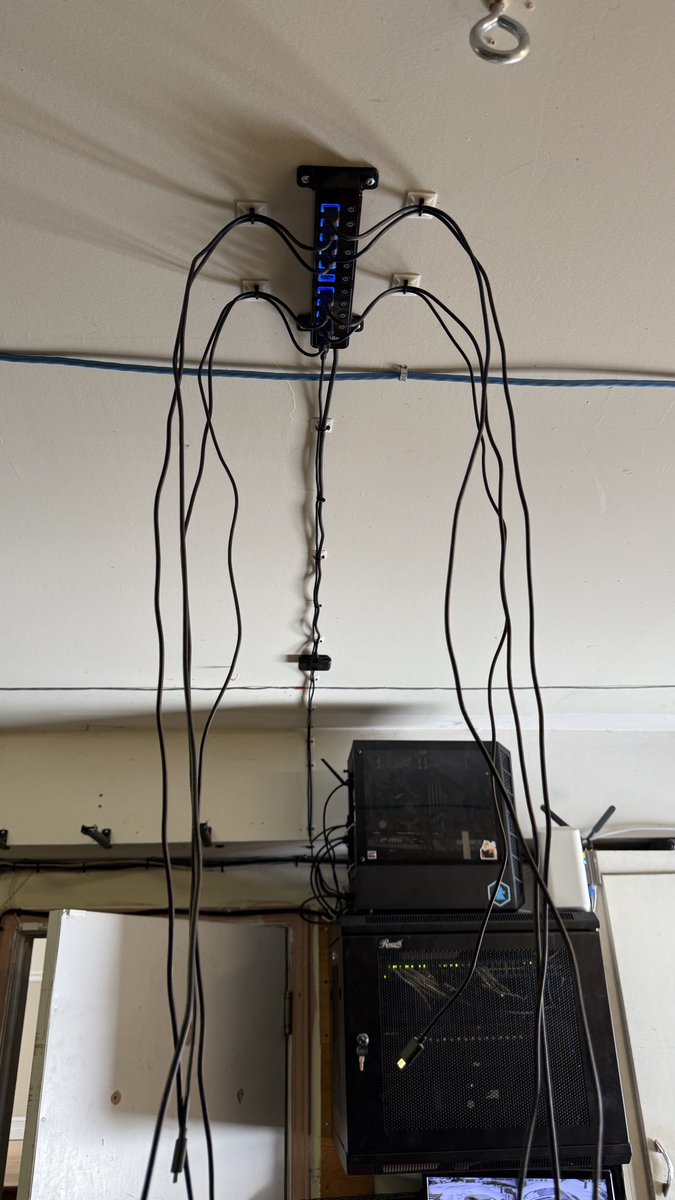 Stream ArcaDad 🔜 VF tweet media