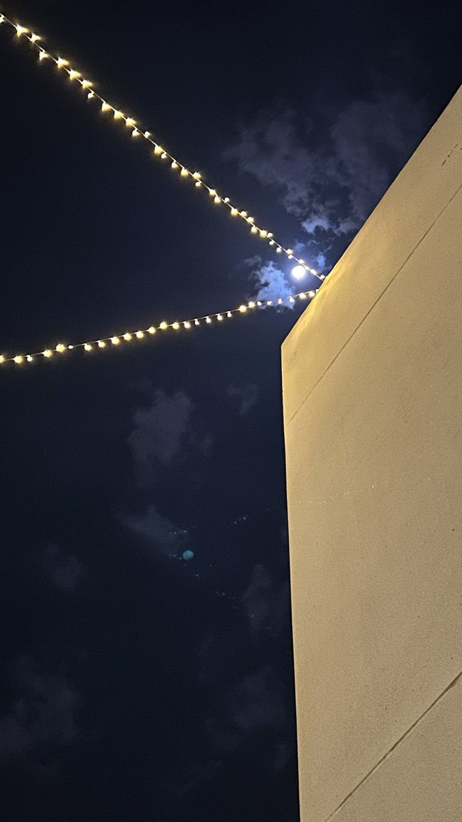 sah_890's tweet photo. اخ ما اجمل رمضان وليالي الجمعات 🌙❤️ https://t.co/1JlseF8i4q