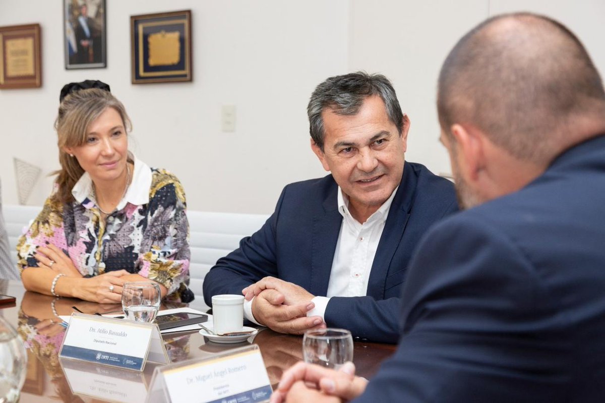 AtilioBasualdo's tweet photo. Reunión de trabajo clave en el @INTIargentina junto a su presidente Miguel A. Romero y @rosaliafucello (Min. de Economía) 🇦🇷

Estamos articulando herramientas nacionales para que en #Formosa emprender deje de ser una hazaña heroica y pase a ser la base de nuestro desarrollo. https://t.co/86nv3OUKHM