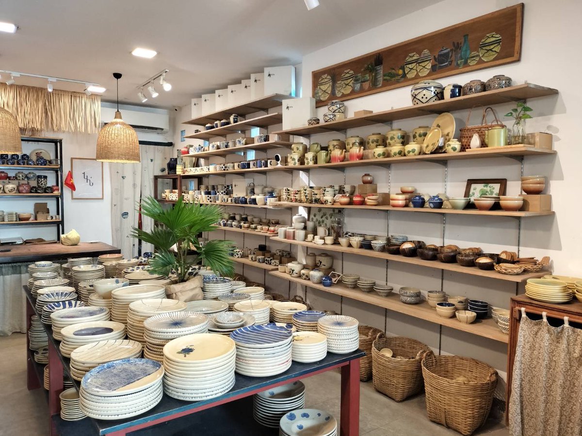 \ Cocoroさんのベトナム土産🇻🇳 /

ソンべ焼きのお皿を1名様にプレゼント✨

欲しい！という方は「ベトナム土産希望」と明記の上、TOKAI RADIOのメッセージボードからご応募ください💐

#TOKAIRADIO
#Weステ