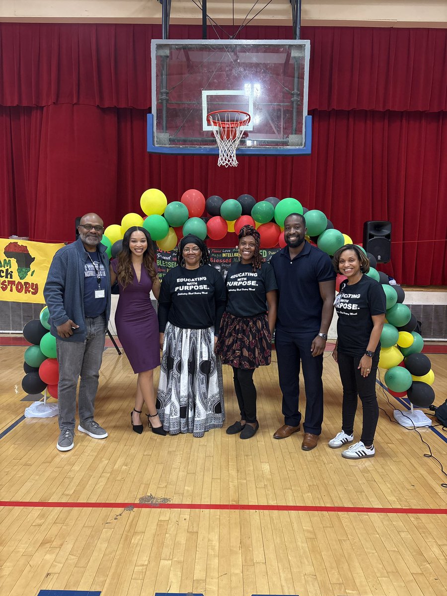 We’ve got some new reporters on the way! 🎤 So honored to speak at Isaac Litton Middle School for their Black History Month program. Inspired by these students and all they’re capable of. 🖤
<a href="/WKRN/">WKRN News 2</a>