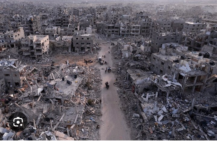 <a href="/DaniMayakovski/">Daniel Mayakovski</a> Nos olvidamos de Varsovia. Nos olvidamos de  Hiroshima .Nos olvidamos de Nagazaki.Nos olvidamos de Pionyang. Nos olvidamos lo que hicieron en Vietnam....y nos sorprende  lo que están haciendo en Gaza....

El Fascismo no desapareció...Sólo cambió de uniforme...